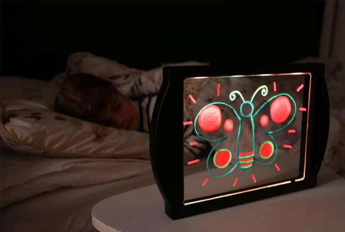 Bild von MARVIN'S MAGIC Glow Art - Zeichenbrett mit Neon-Effekt